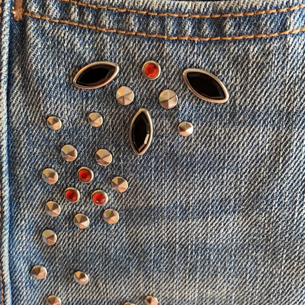 EXPRESS distressed jean mini skirt w/beading NWOT - Picture 2 of 7